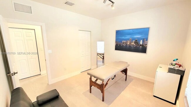 Building Photo - 17070 SW 91st St