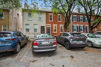 Building Photo - 255 New Holland Ave