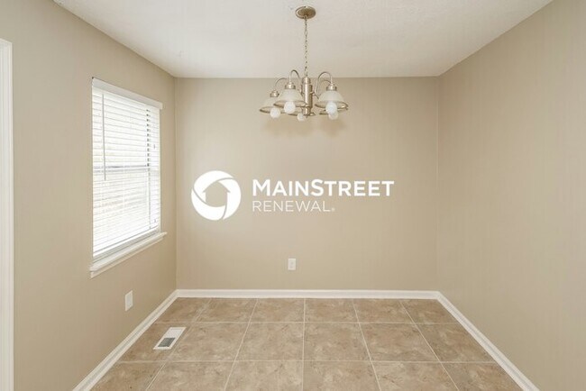 Building Photo - 3 Bedroom Pet-Friendly Home in Birmingham, AL with Main Street Renewal