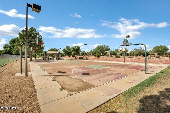 Building Photo - 2943 E Mead Dr