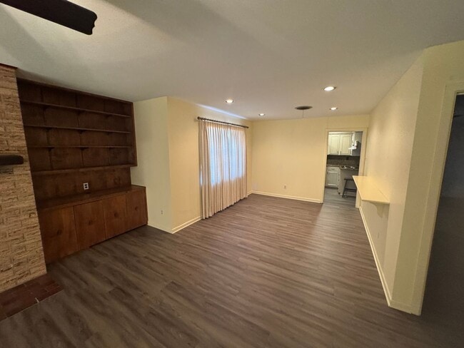 Building Photo - 550 E N 19th St