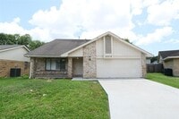 Building Photo - 20039 Fort Bowie Ct