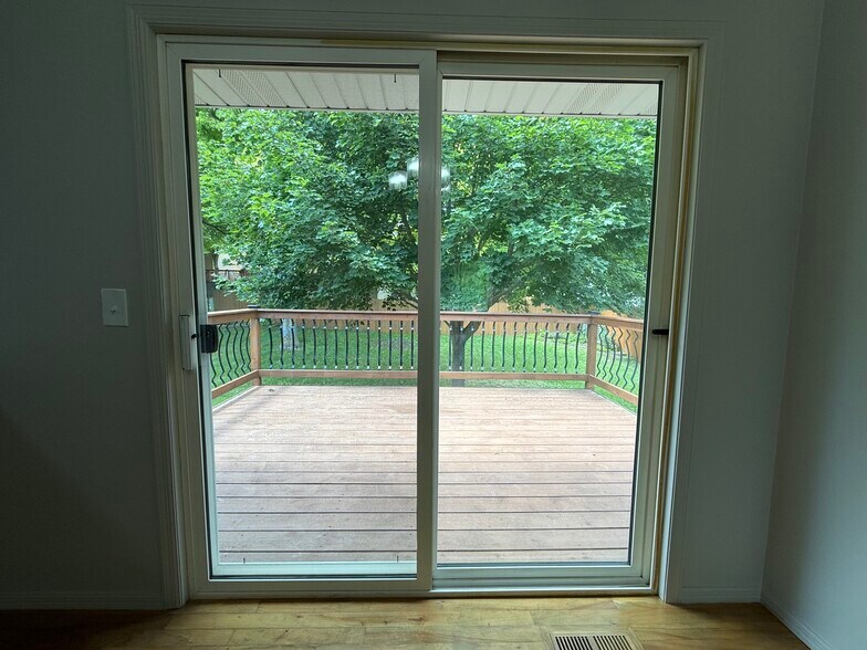 Deck - 2005 S Gordon Dr