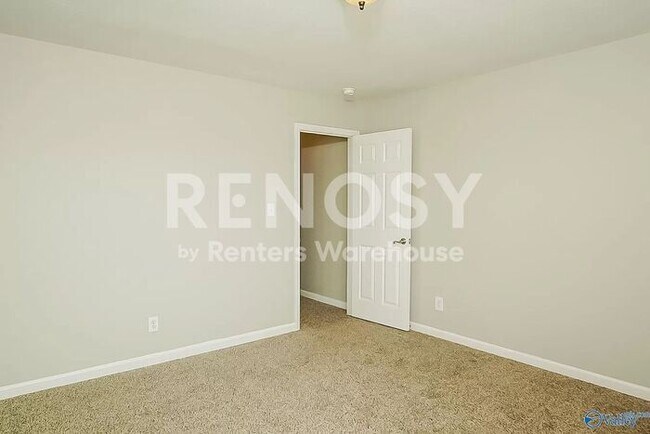 Building Photo - 123 Forestbrook Dr