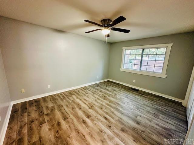 Building Photo - 1209 E Twin Lakes Dr