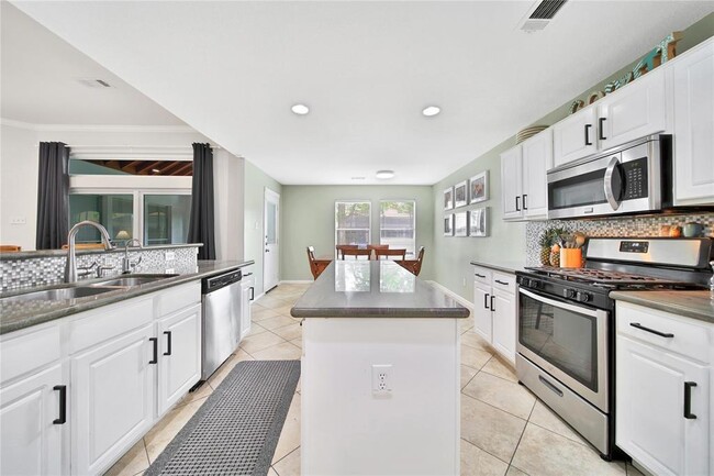Building Photo - 21403 Hadrian Dr