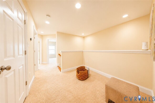 Building Photo - 5421 Hickory Ann Dr