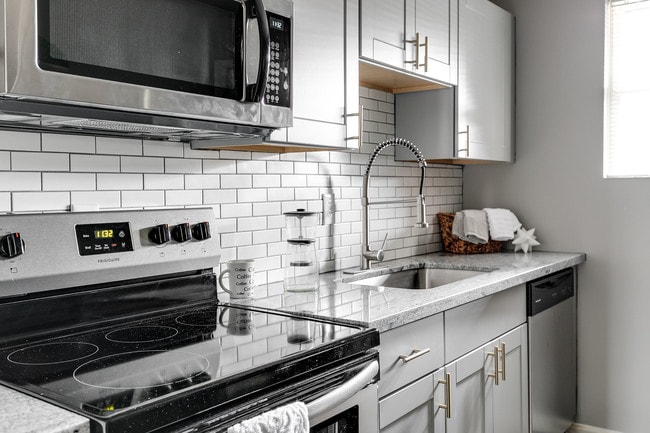 Building Photo - The Villas At Granby