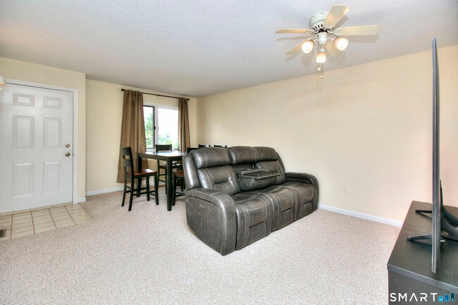 Building Photo - 23 Glenrock