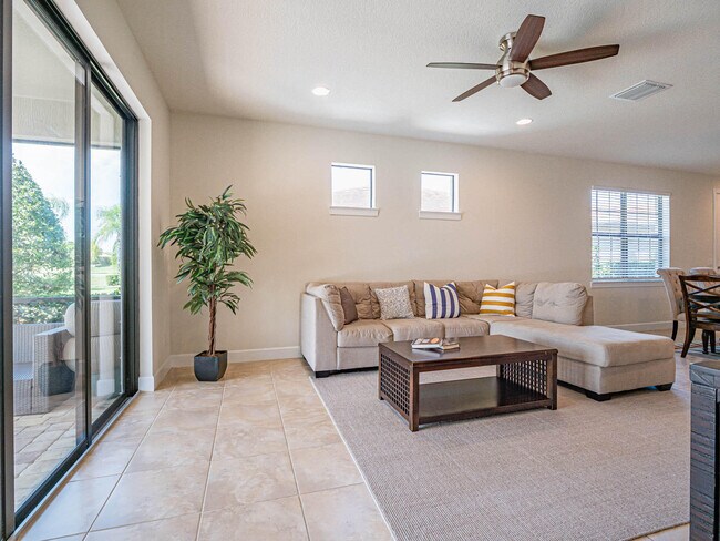 Building Photo - 5163 Longhorn Dr