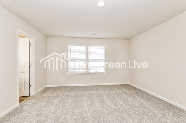 Building Photo - 5519 Hydrangea St