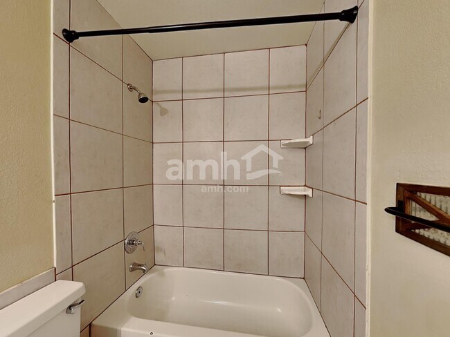 Building Photo - 11208 N 78th Dr