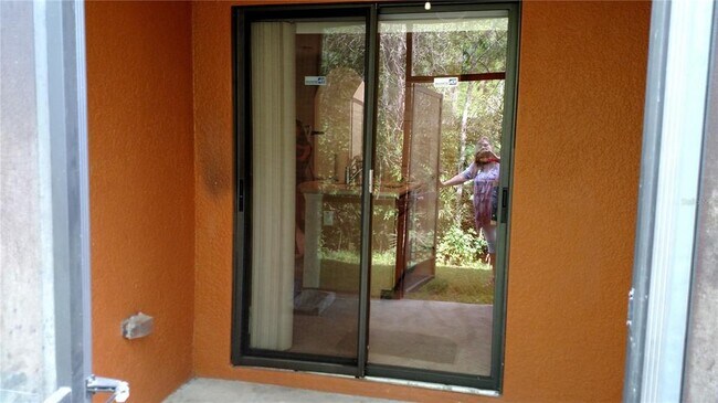 Building Photo - 30105 Mossbank Dr