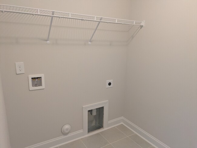 Building Photo - 1384 Ouray Dr