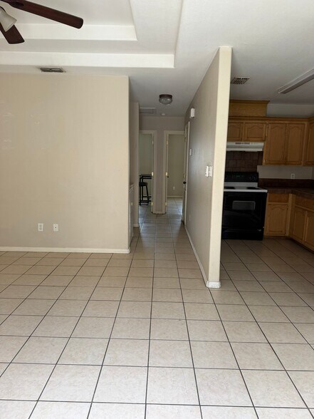 Building Photo - 610 San Antonio Ave
