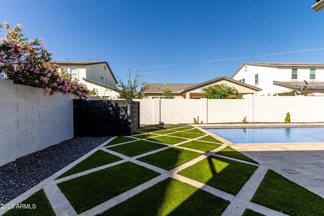 Building Photo - 22724 E Poco Calle