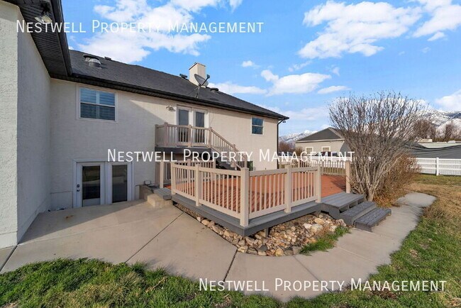 Building Photo - 353 Redberry Rd