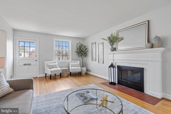 Building Photo - 2426 N Powhatan St