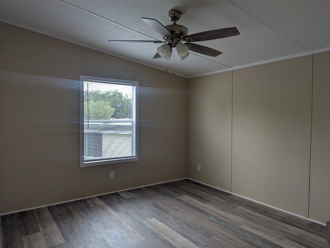 Building Photo - 125 Sky Ridge Dr