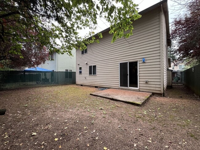 Building Photo - 3-Bed Home with Fireplace, Fenced Backyard, 2 Car Garage & Front Patio!