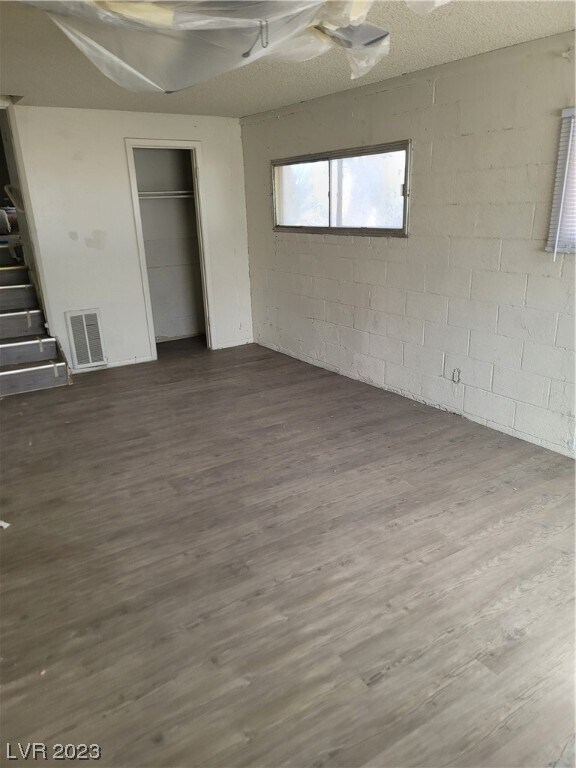 Building Photo - 301 Lance Ave