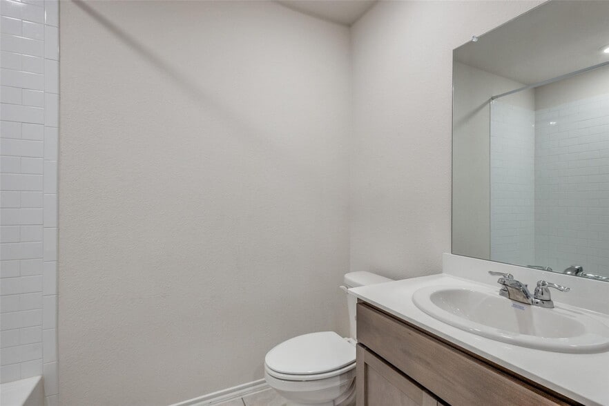 Building Photo - 111 Barbara Ln