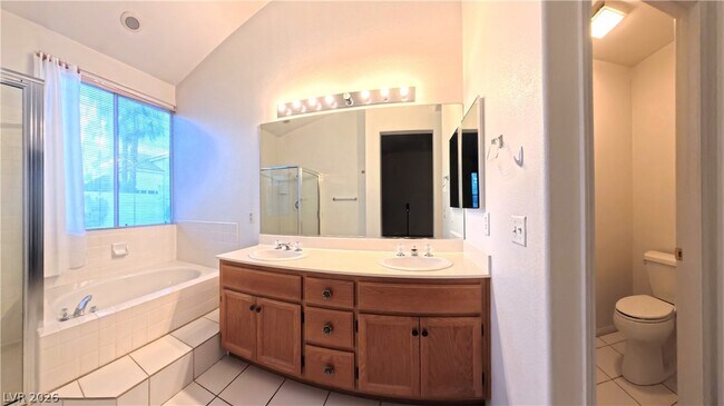 Building Photo - 4844 Jadero Dr
