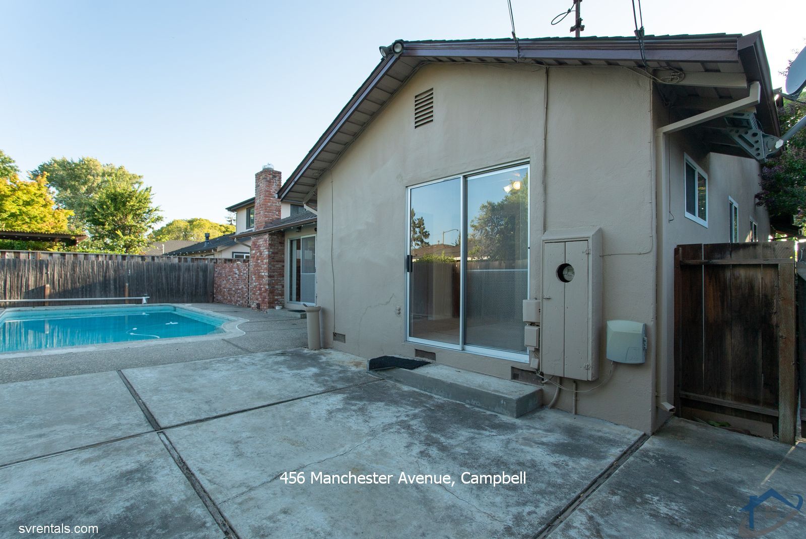 Building Photo - 456 Manchester Ave