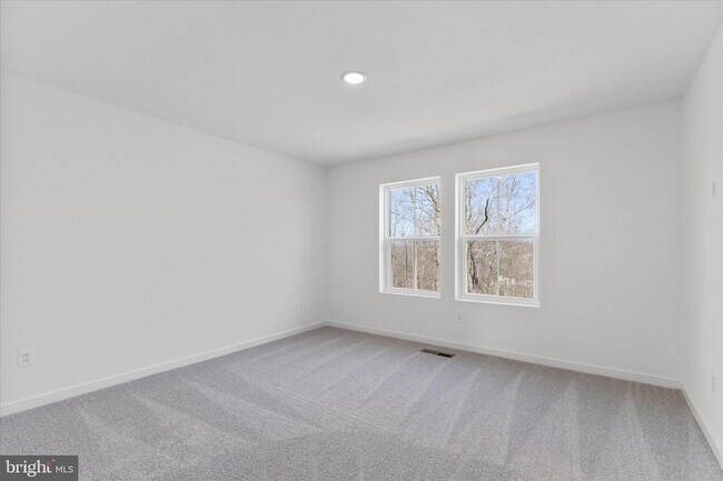 Building Photo - 36121 Wilderness Shores Way