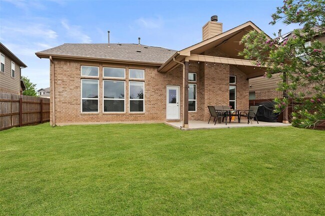 Building Photo - 245 Peggy Dr