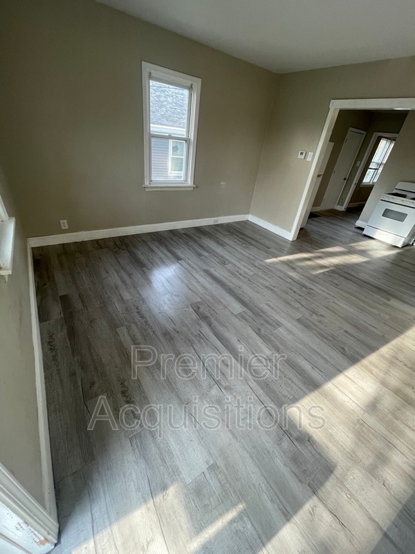 Building Photo - 476 Dulaney Ave