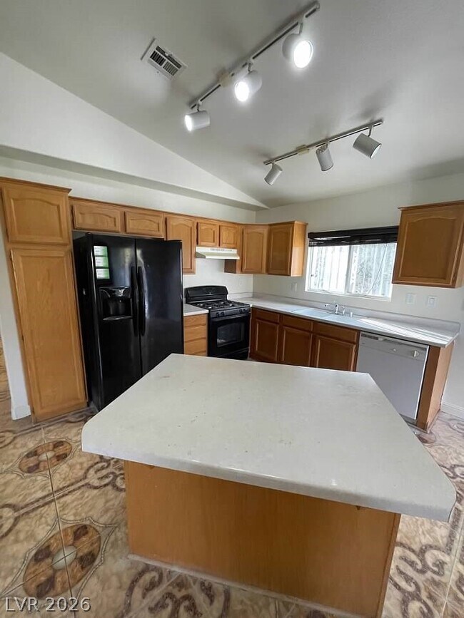 Building Photo - 4406 Cinema Ave