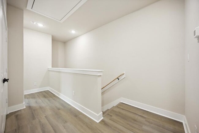 Building Photo - 222 Canino Rd