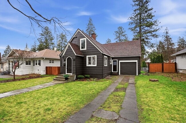 Building Photo - 2617 S Post St