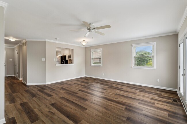 Building Photo - 214 Troon Ct