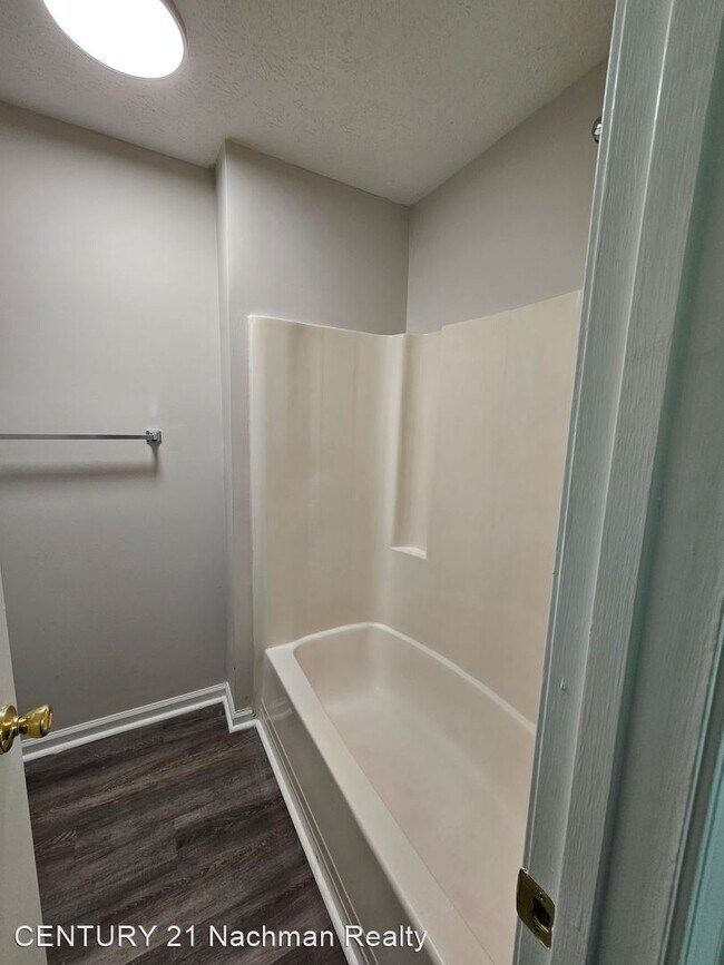 Building Photo - 1 br, 1 bath House - 21 Haverford Court