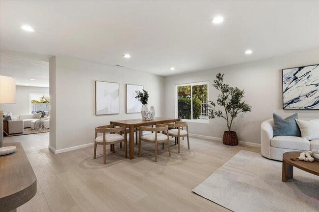 Building Photo - Renovated Single-Level 4BR Home with Modern Kitchen in La Costa – Carlsbad