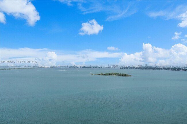 Building Photo - 788 NE 23rd St