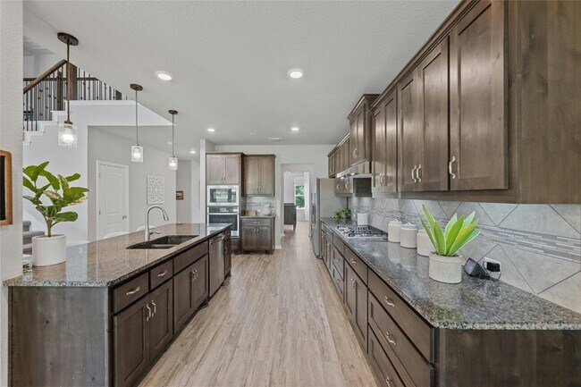 Building Photo - 12900 Mission River Dr