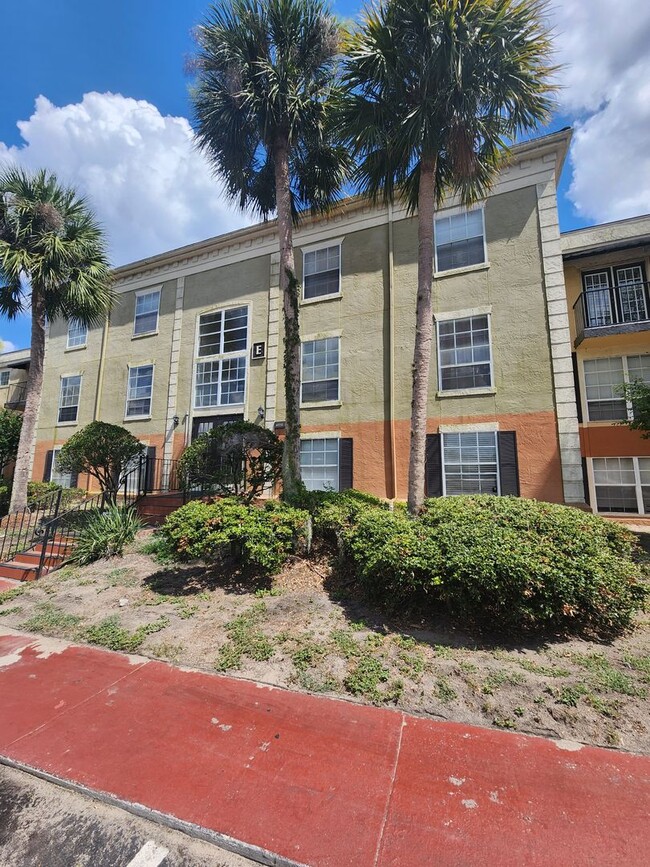 Building Photo - Available Now : 2 Bedroom 2 Bath Condo