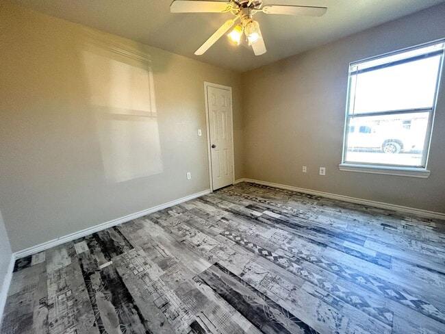 Building Photo - 5413 Harvard St