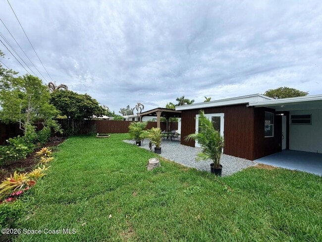 Building Photo - 205 Melaleuca Dr