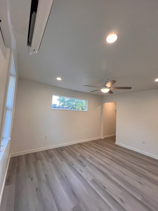 Building Photo - 1421 W 540 N