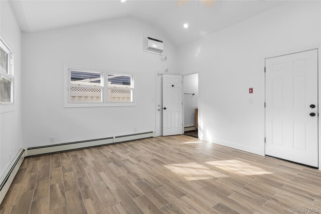 Building Photo - 75 Wisconsin St