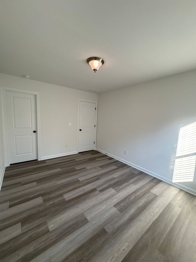 Building Photo - BRAND NEW SINGLE FAMILY HOME IN LOGANVILLE