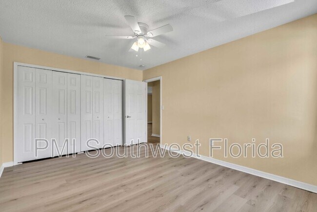 Building Photo - 1721 Parakeet Way