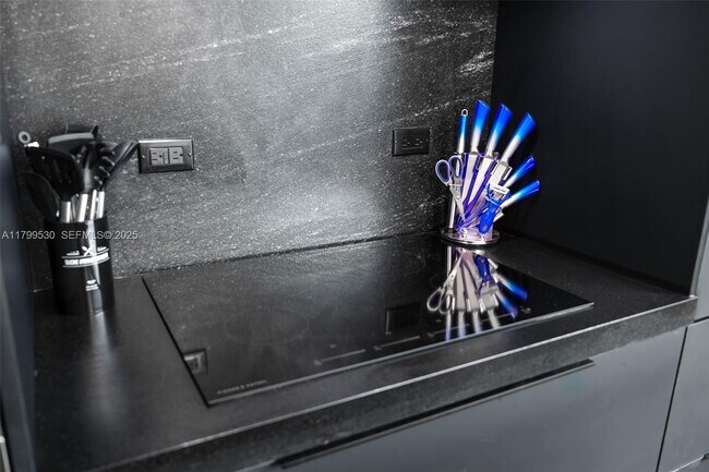 Building Photo - 408 NW 52nd St