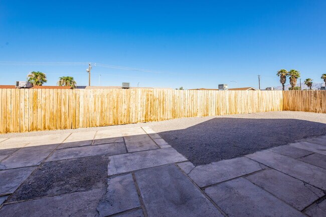 Building Photo - 3763 Briarcliff Rd