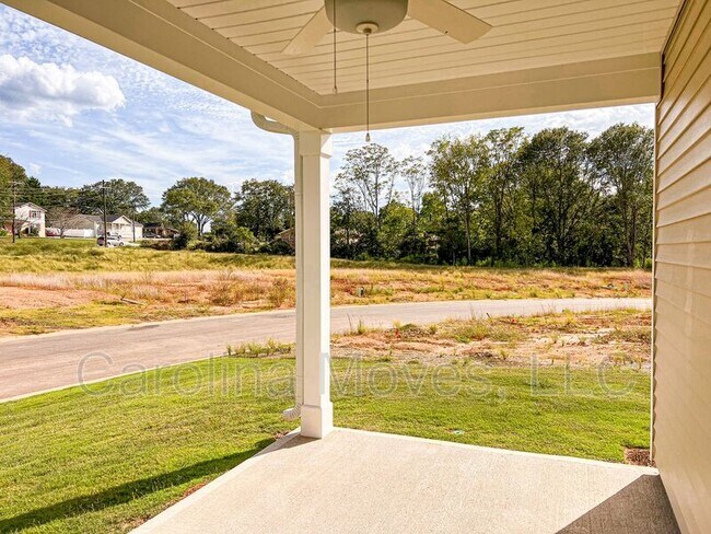 Building Photo - 121 Braxton Dr