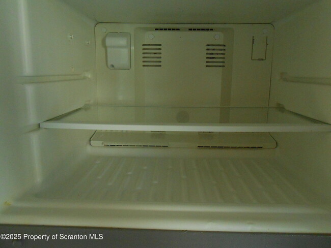 Building Photo - 622 S Main Ave